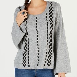 Gray knitted cable sweater Med